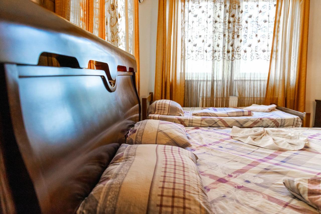 Hotel United Cagllavice Екстериор снимка
