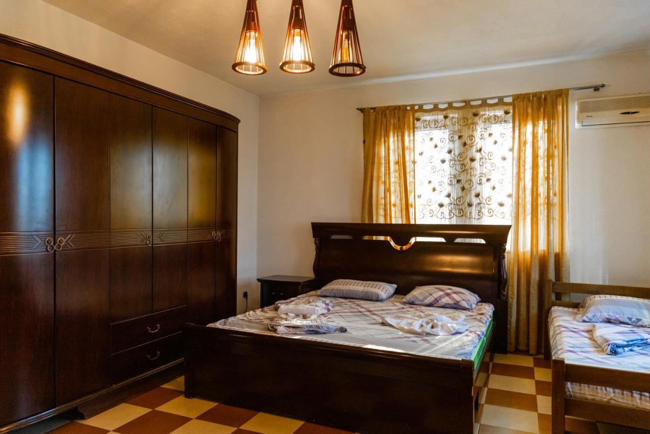 Hotel United Cagllavice Екстериор снимка