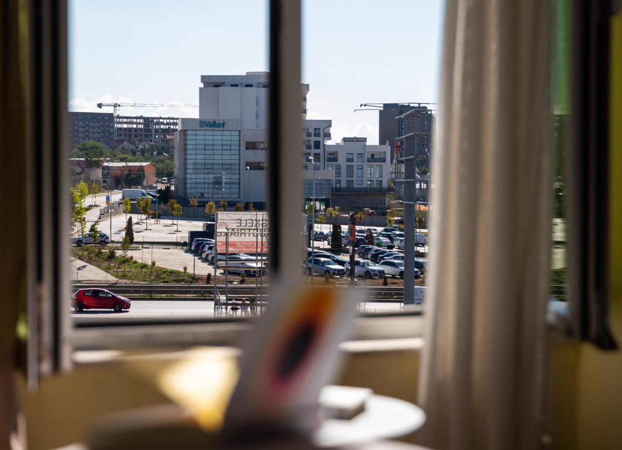 Hotel United Cagllavice Екстериор снимка
