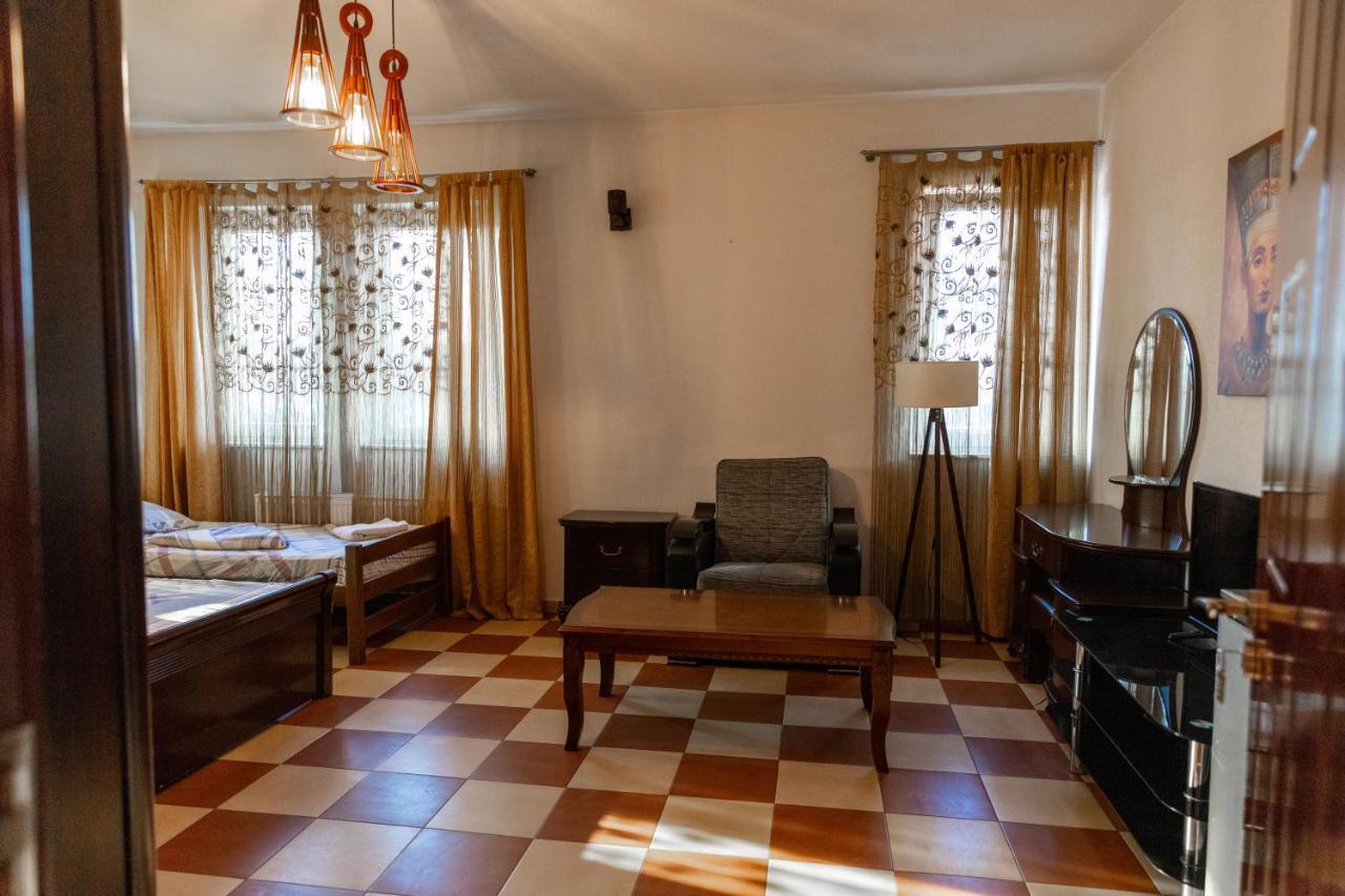 Hotel United Cagllavice Екстериор снимка